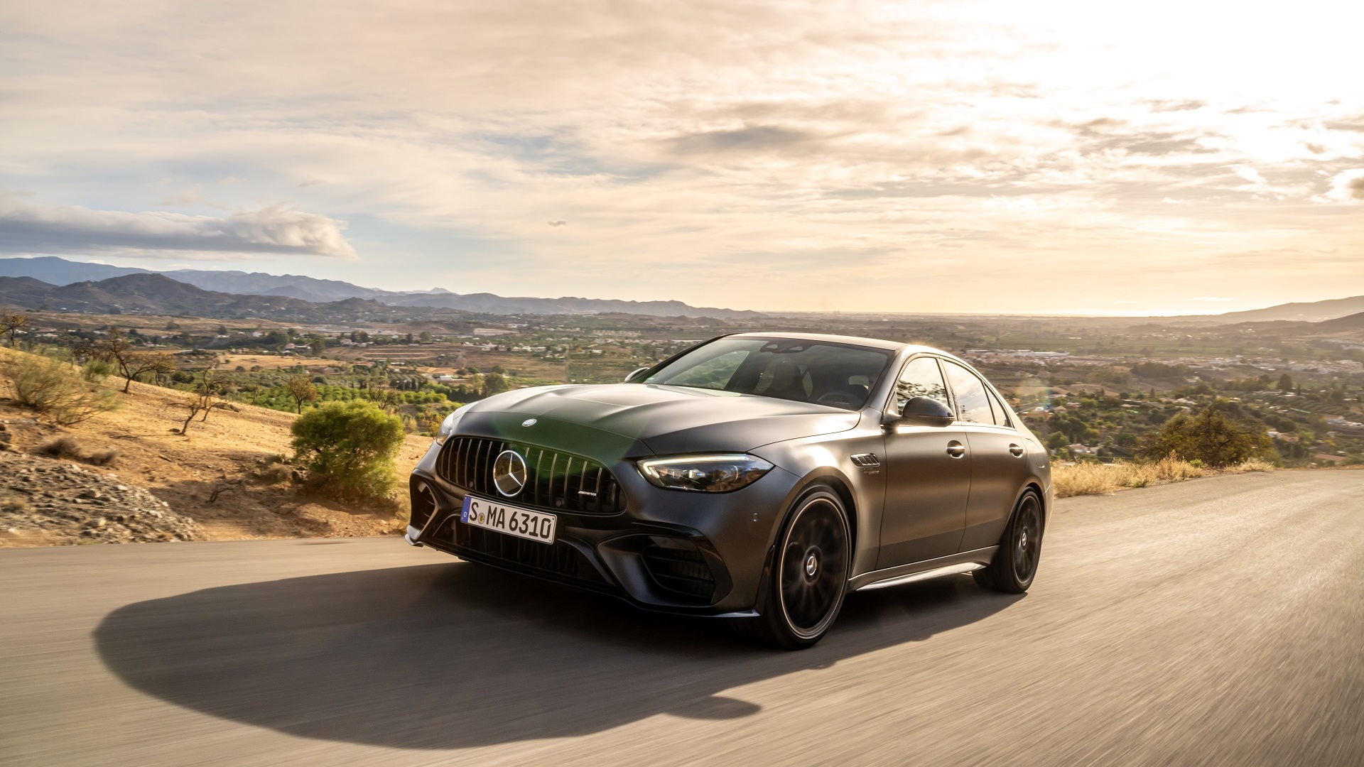 16 фото Mercedes-Benz AMG GT 4-Door Coupe